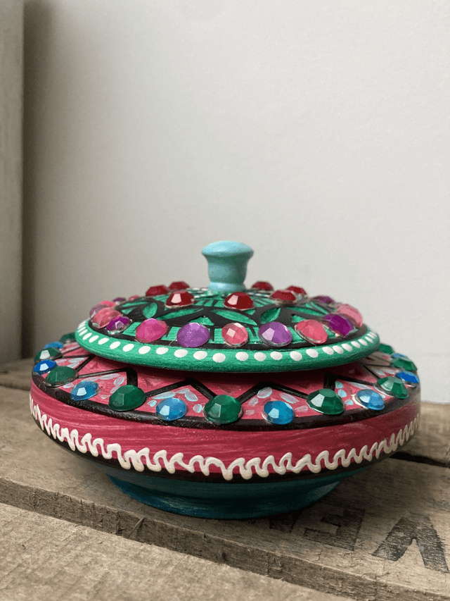 Boite ronde en bois multicolore