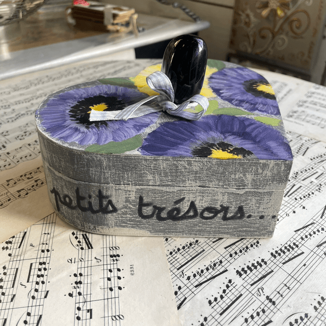 Boîte cœur fleurie